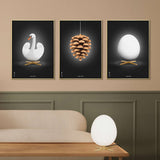 Brainchild – Pakkeløsning – Billedvæg – 3 valgfri lærredsprint – 50x70 cm + Ægget Lampen
