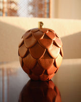 Brainchild – Træfigur – Kogle Figuren – Mahogni – Messing