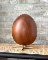 Brainchild – XL-Træfigur – Ægget Figuren – Mahogni – Messing
