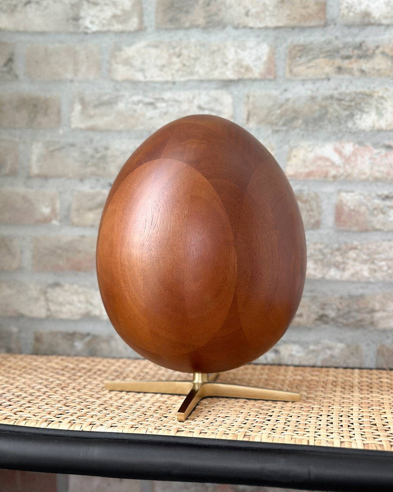 Brainchild – XL-Træfigur – Ægget Figuren – Mahogni – Messing