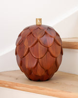 Brainchild – XL-Træfigur – Kogle Figuren – Mahogni – Messing